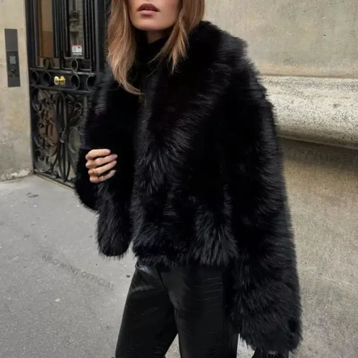 Black Cropped Faux Fur Jacket - Beniz Kloset