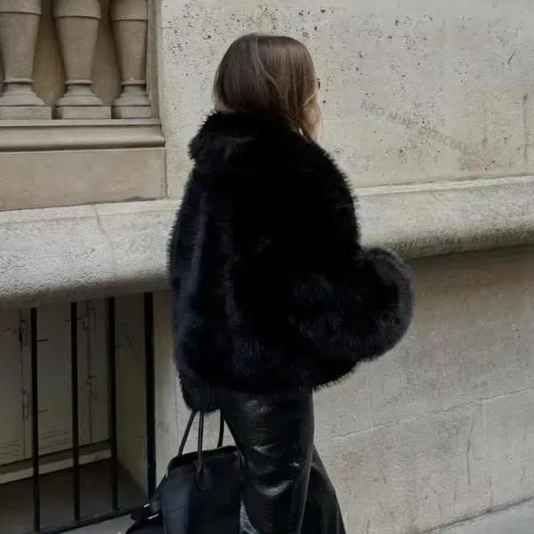 Black Cropped Faux Fur Jacket - Beniz Kloset