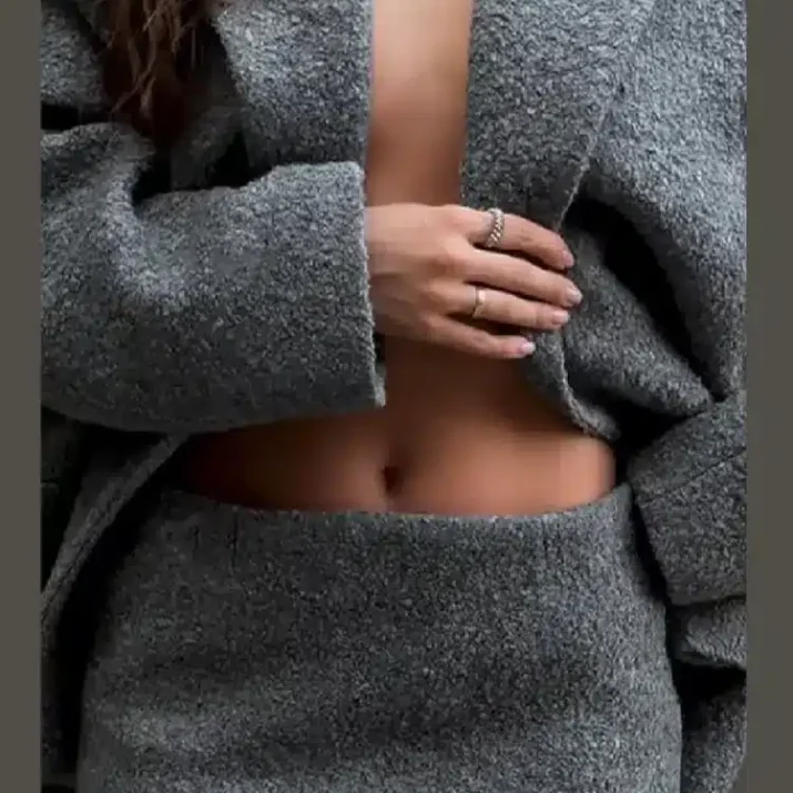Heart-Pocket Blazer Skirt Set in Gray