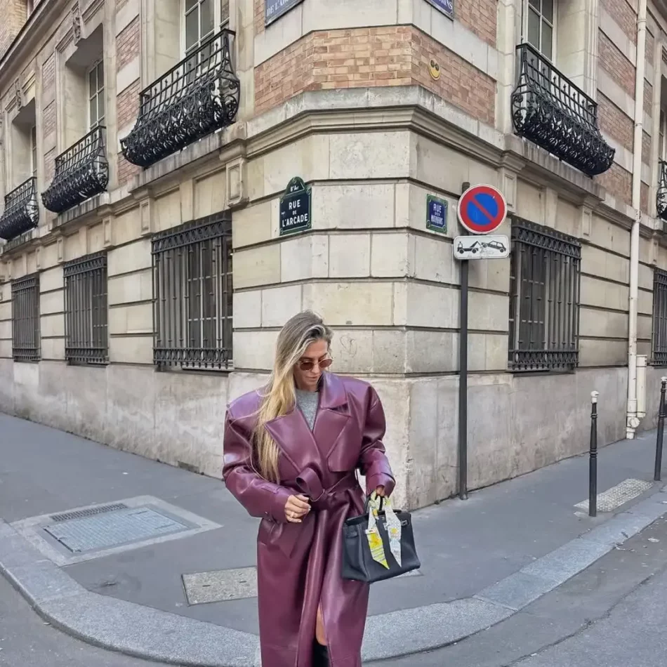 Burgundy Vinyle Belted Trench - Image 5