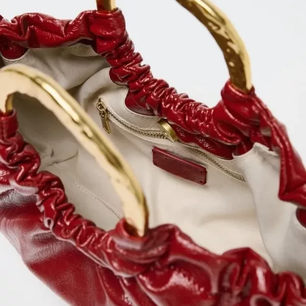 Vinyle Metal Handle Clutch