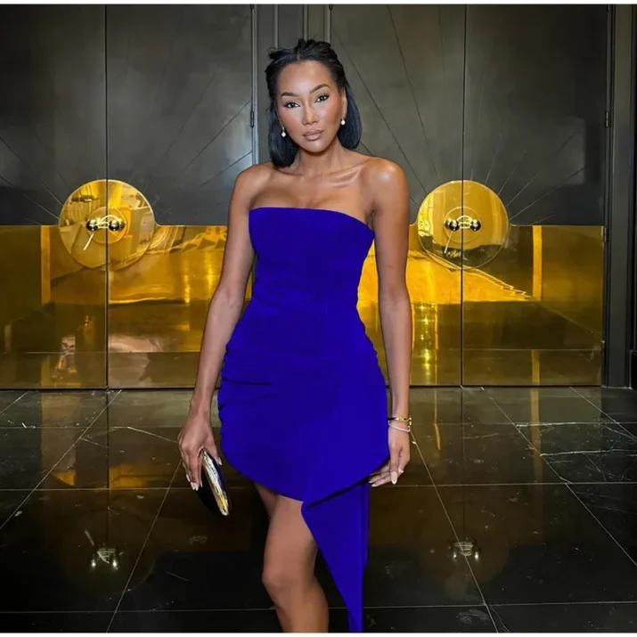 Strapless Sculpted Mini Velvet Dress - Image 8