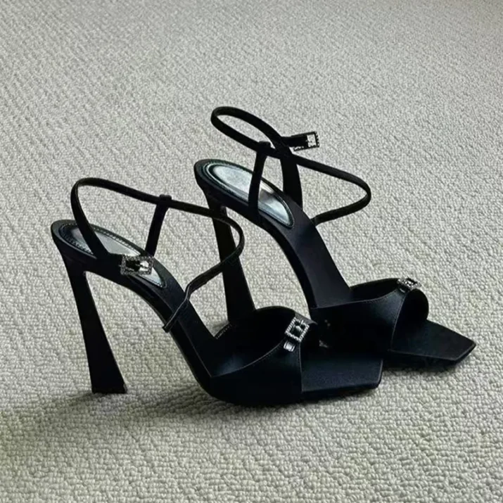 - Beniz Kloset